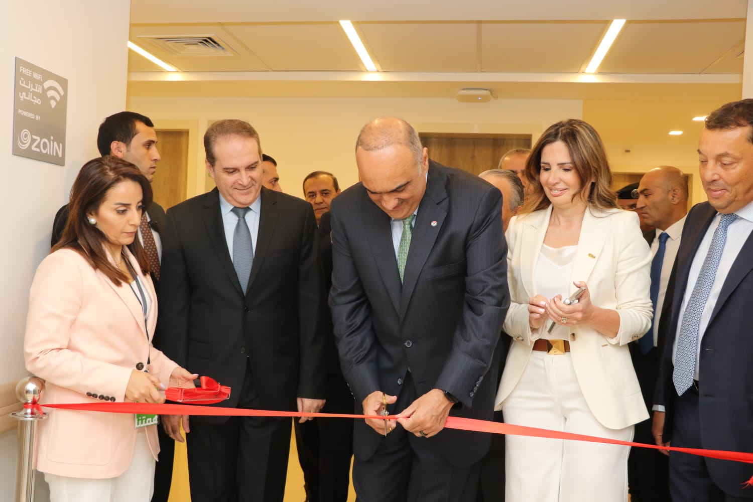 Prime Minister Bisher Khasawneh opening a JD500,000 expansion of the Samih Darwazah Oncology Centre at the government-run Al Bashir Hospital on Sunday (Petra Photo)
